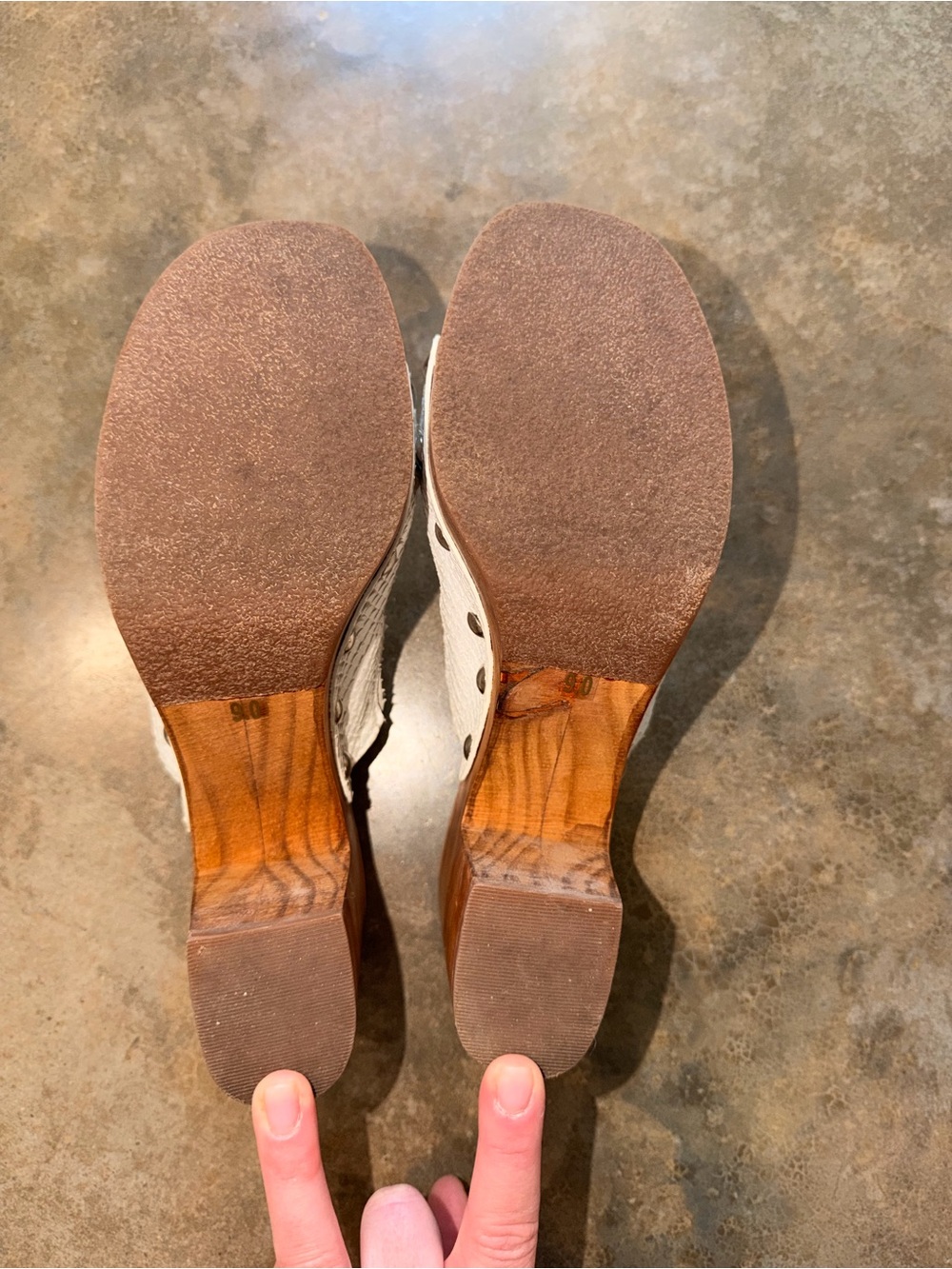 Chelsea & Violet White Snakeskin Wood Clog Mule Heels Studded Platform Size 9 - Picture 11 of 11